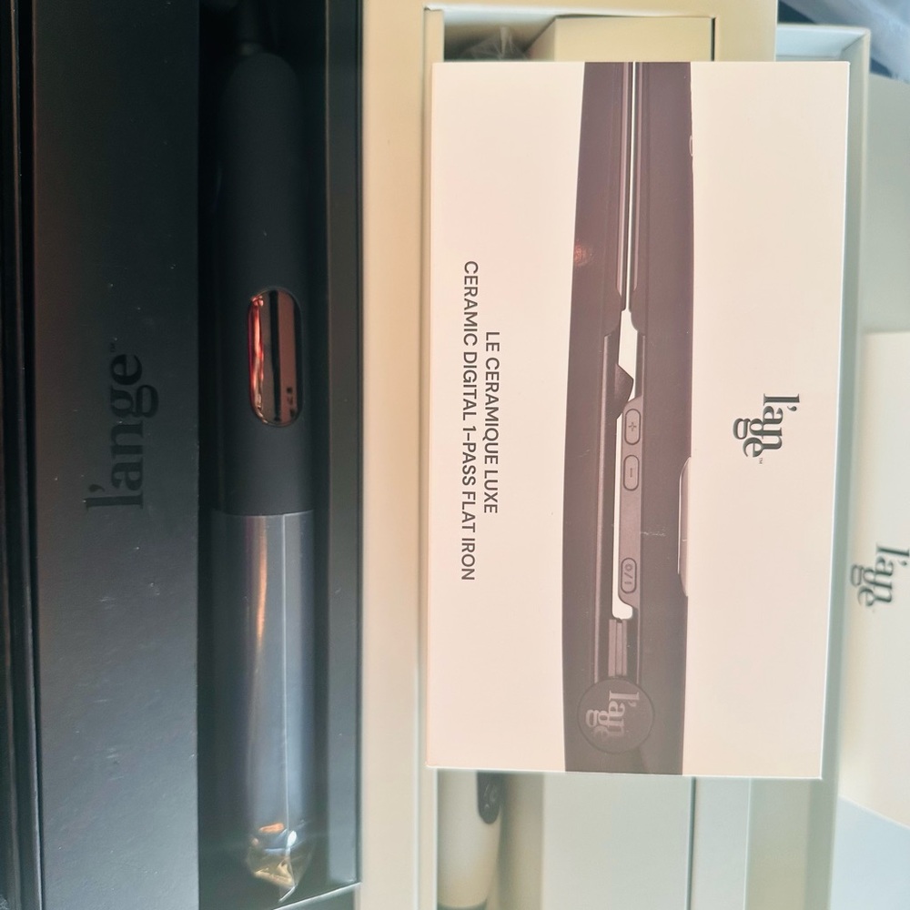 Lange Black Ceramic Digital Flat Iron